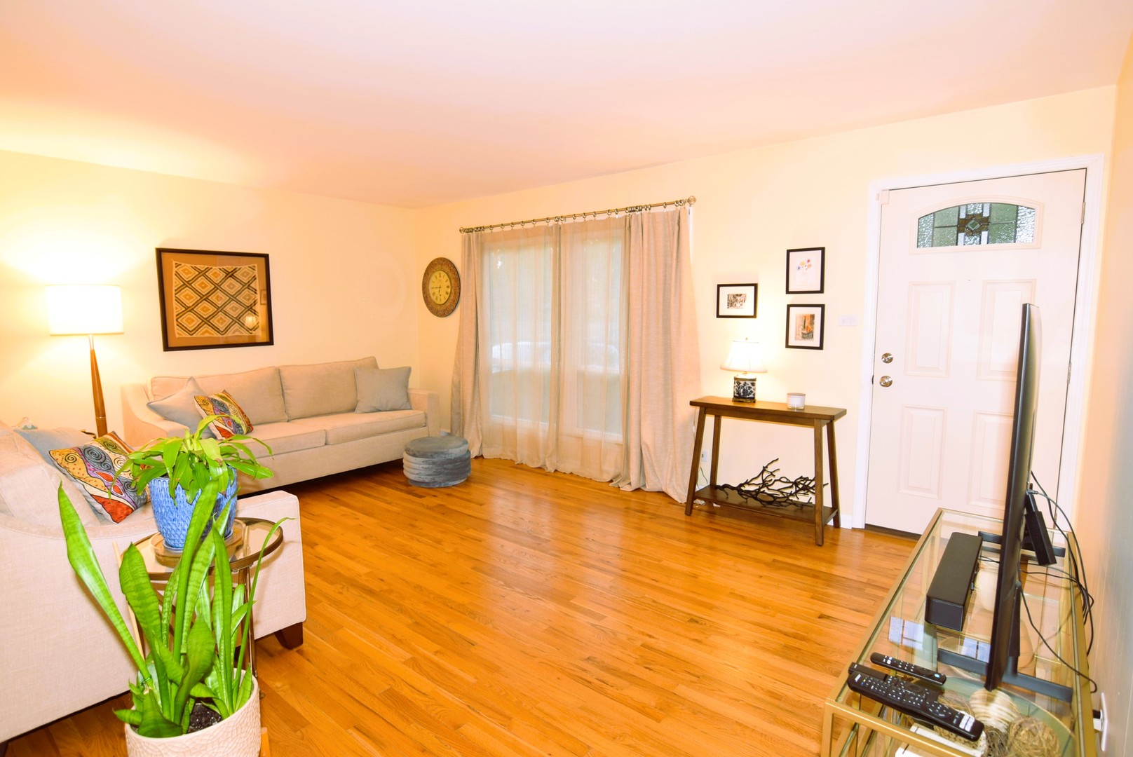 945 W 187TH Street, Homewood, IL 60430