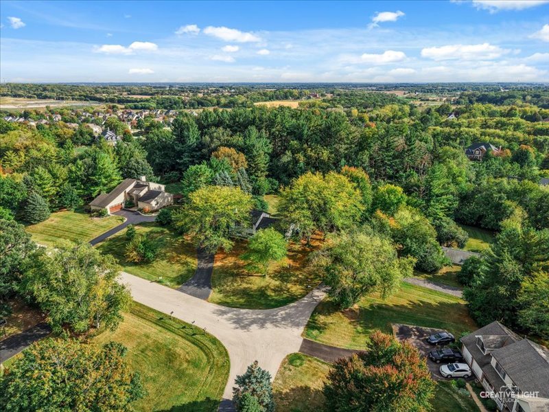 40W665 Carriage Court, St. Charles, IL 60175