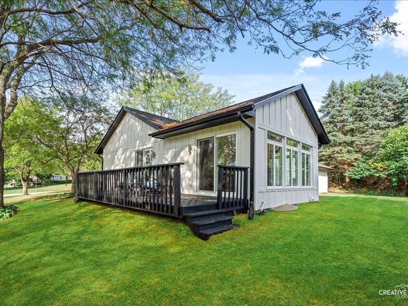 40W665 Carriage Court, St. Charles, IL 60175
