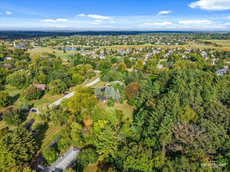 40W665 Carriage Court, St. Charles, IL 60175