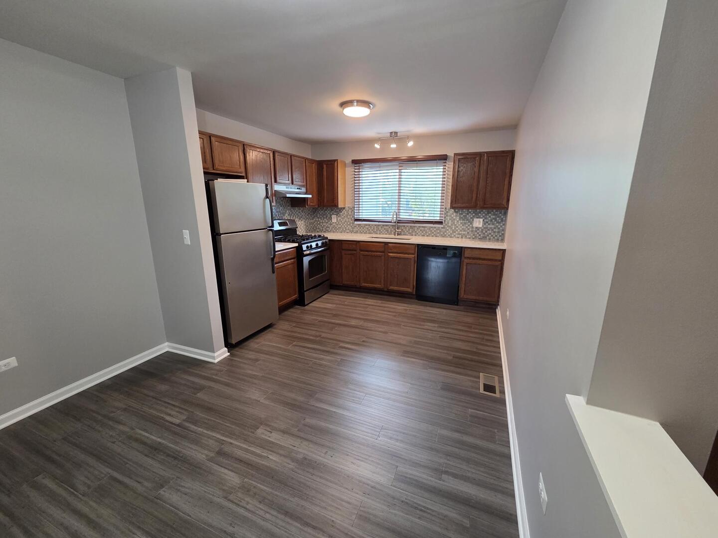 916 Manchester Circle #916, Schaumburg, IL 60193