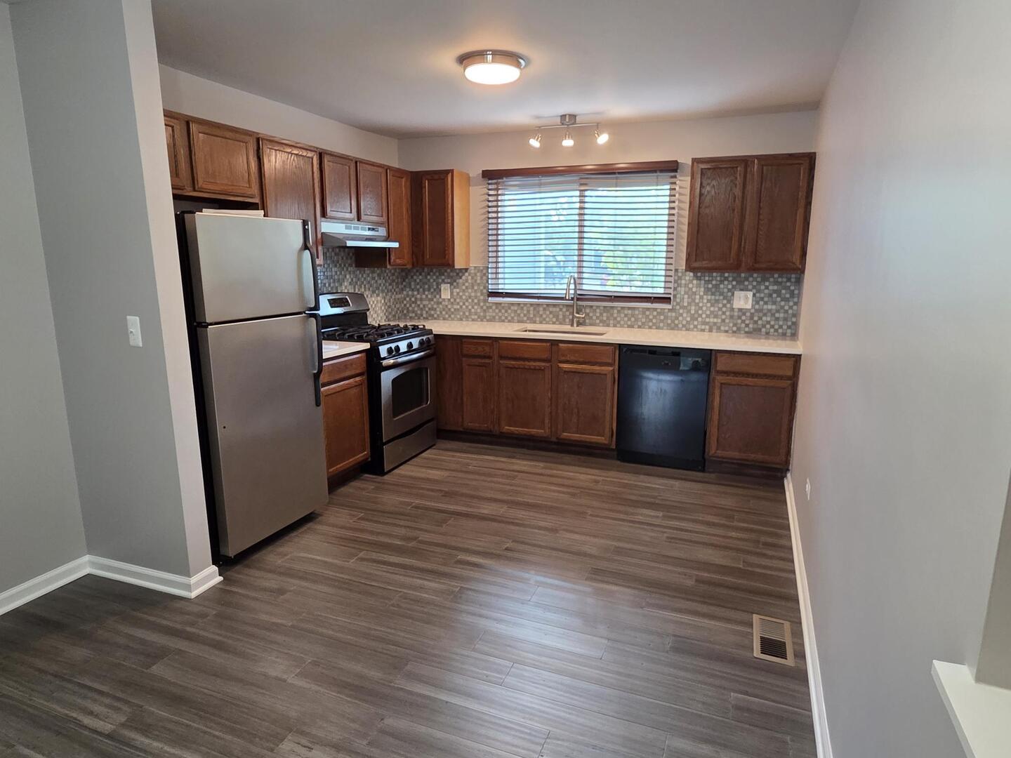 916 Manchester Circle #916, Schaumburg, IL 60193