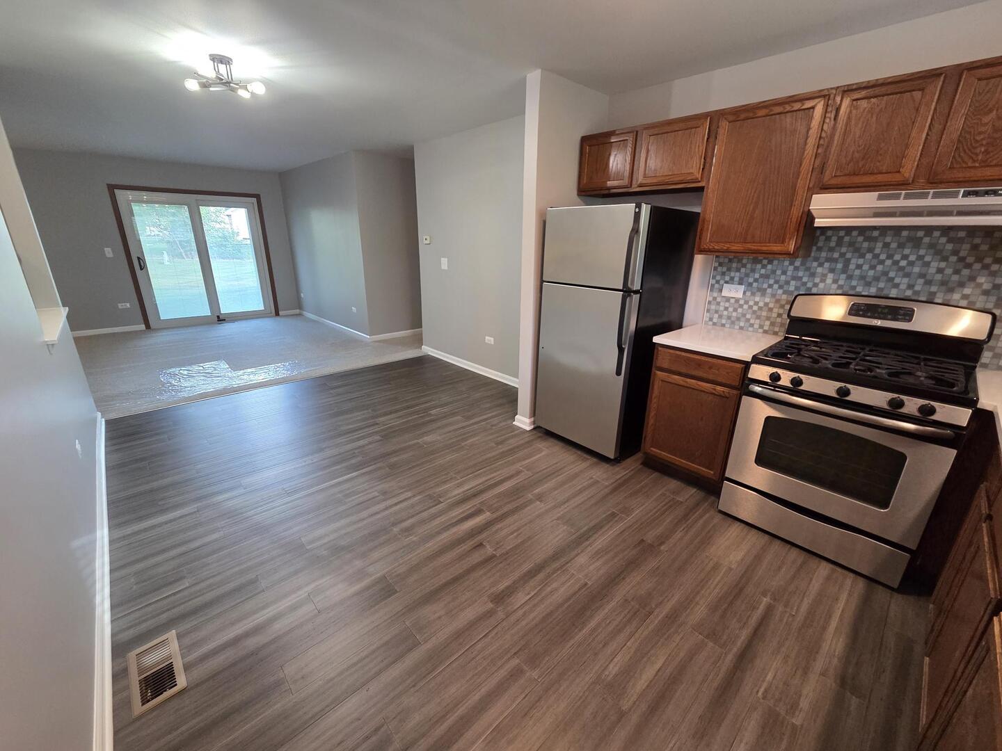 916 Manchester Circle #916, Schaumburg, IL 60193