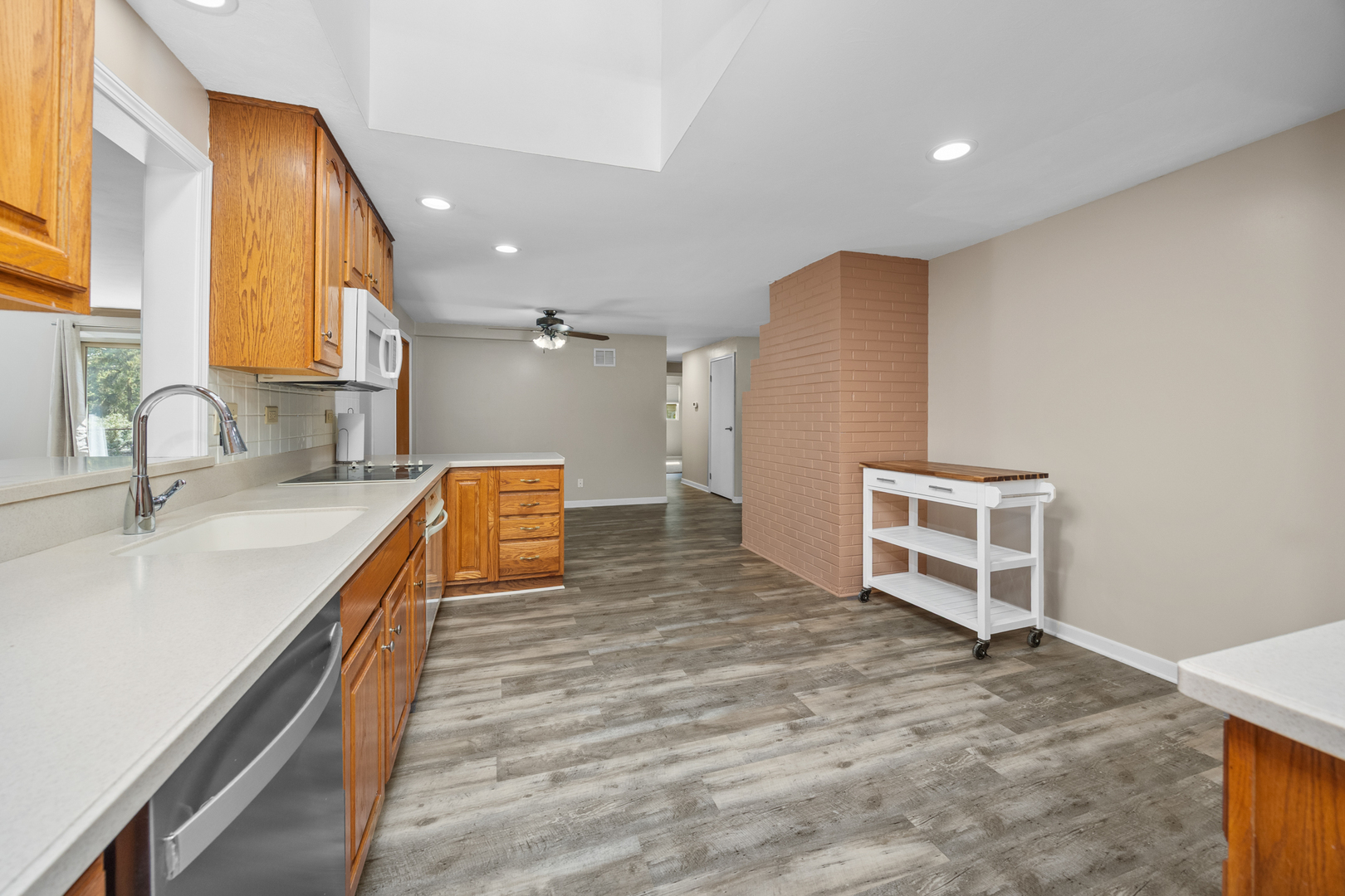 521 Auburn Lane, Schaumburg, IL 60193