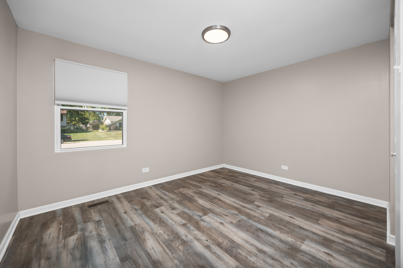 521 Auburn Lane, Schaumburg, IL 60193