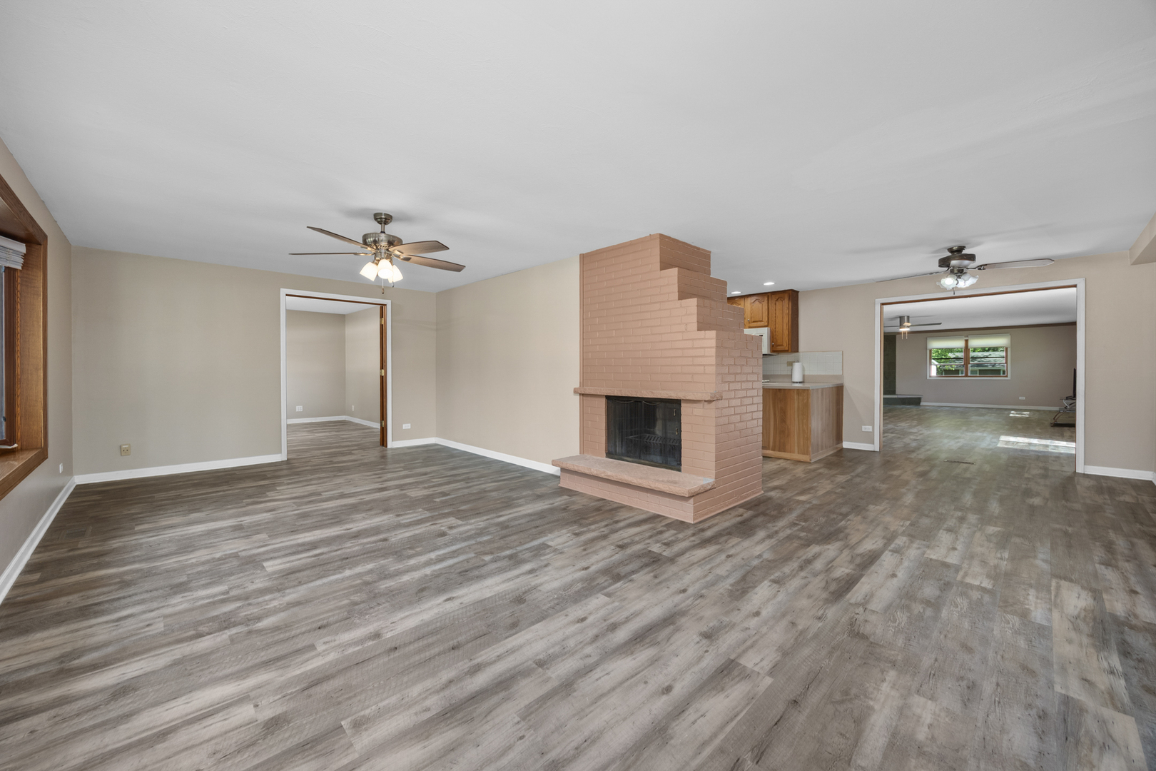 521 Auburn Lane, Schaumburg, IL 60193