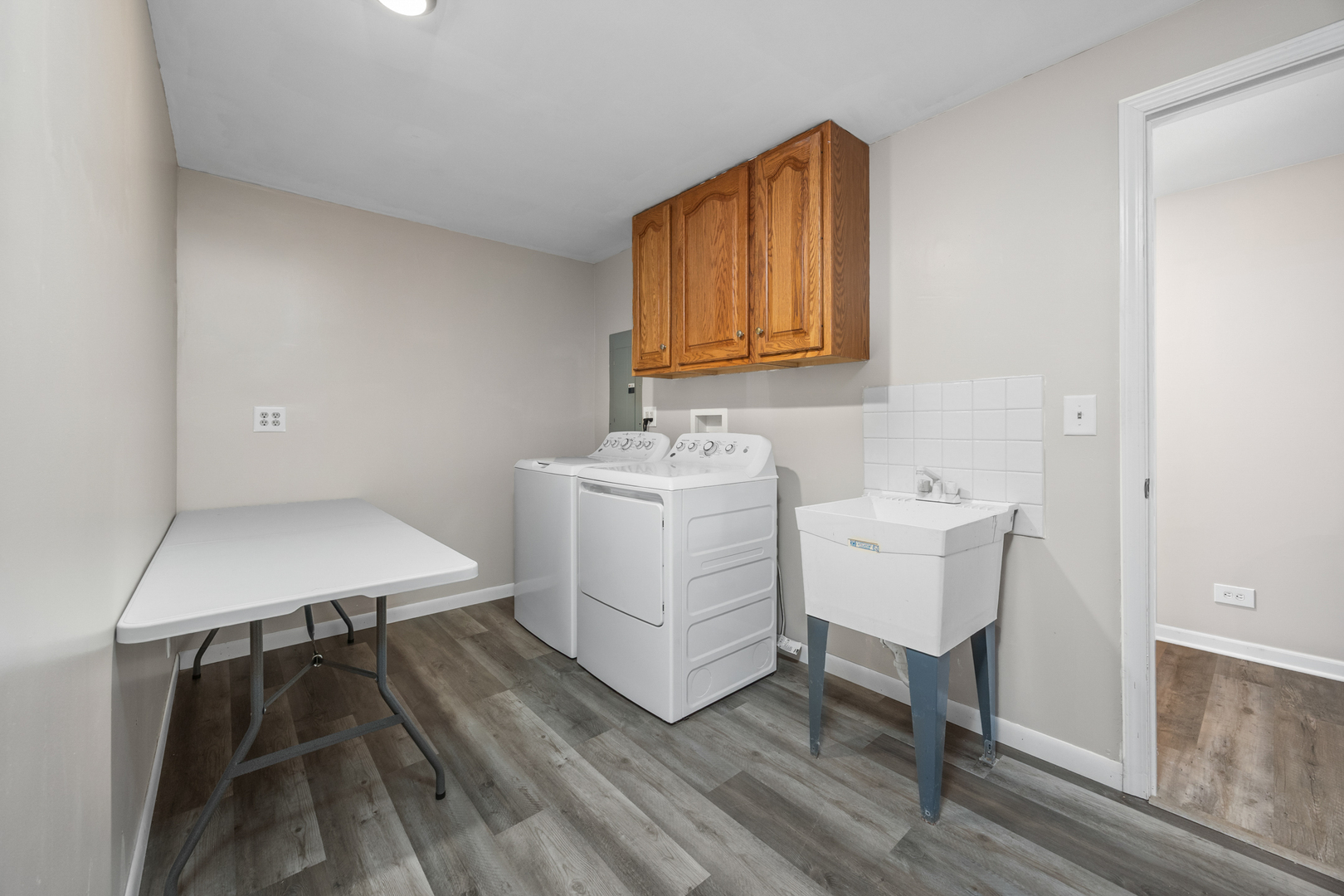 521 Auburn Lane, Schaumburg, IL 60193