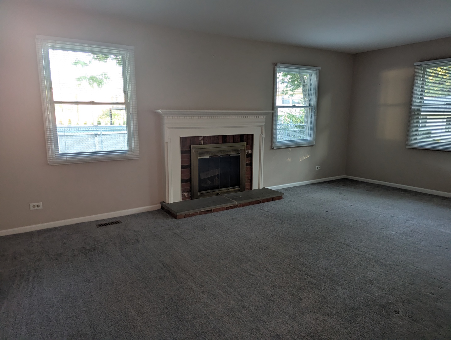 406 Allonby Drive, Schaumburg, IL 60194