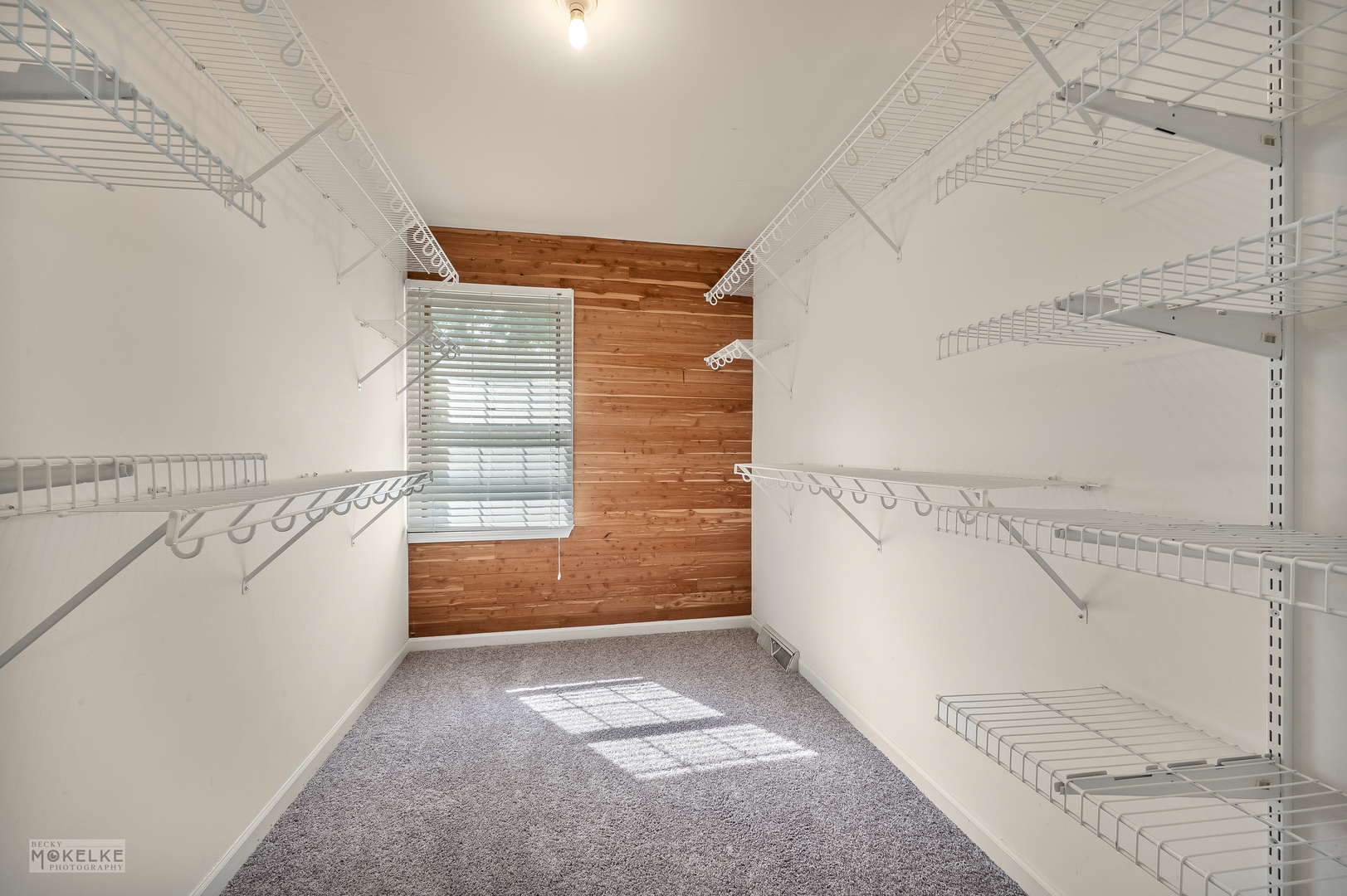 43W714 Willow Creek Court, Elburn, IL 60119