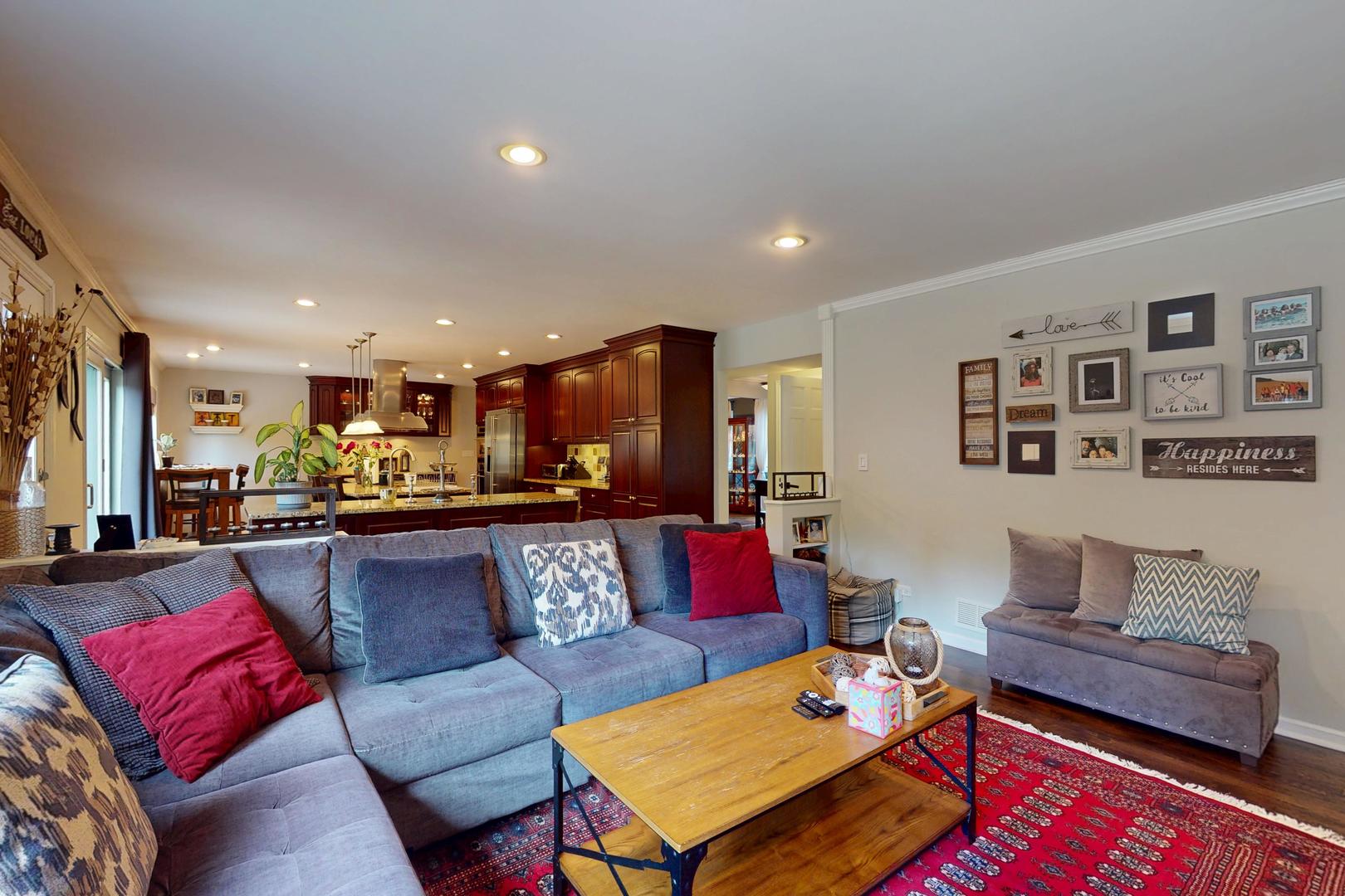 3350 Henley Street, Glenview, IL 60025