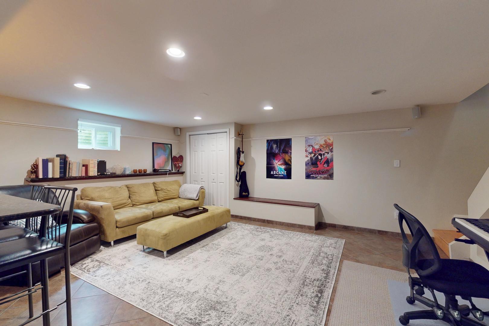 3350 Henley Street, Glenview, IL 60025