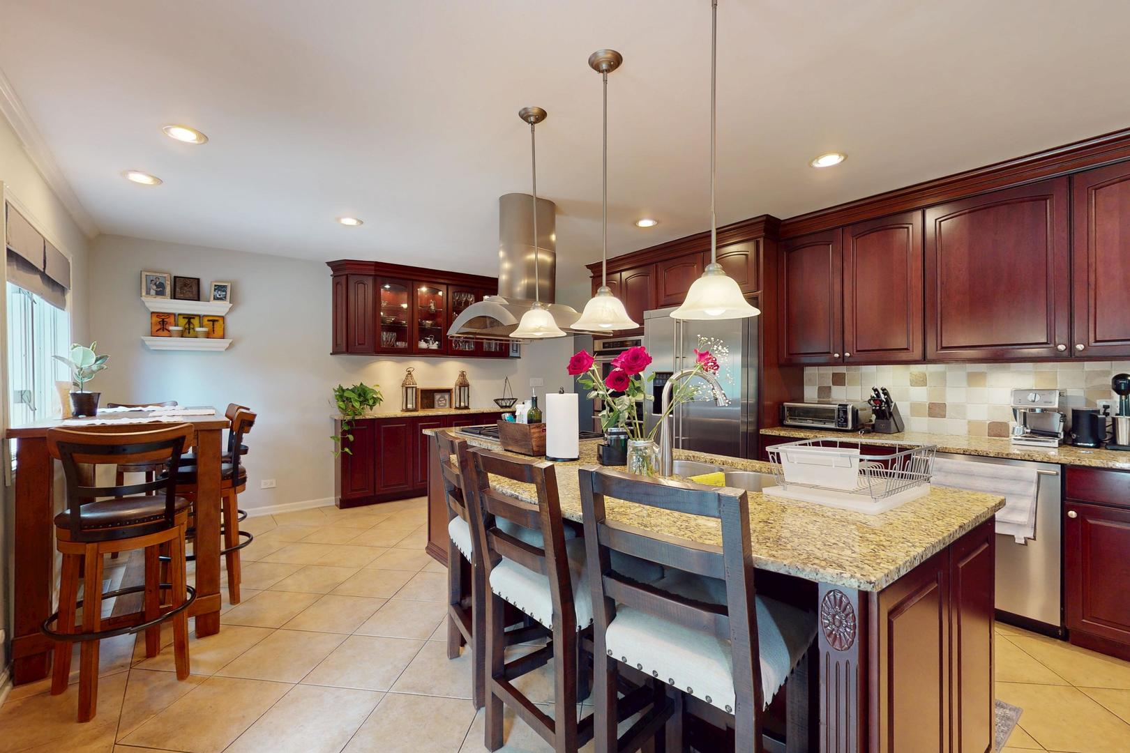 3350 Henley Street, Glenview, IL 60025