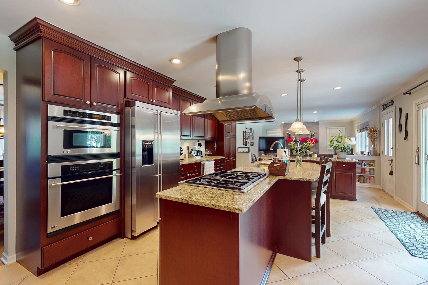 3350 Henley Street, Glenview, IL 60025