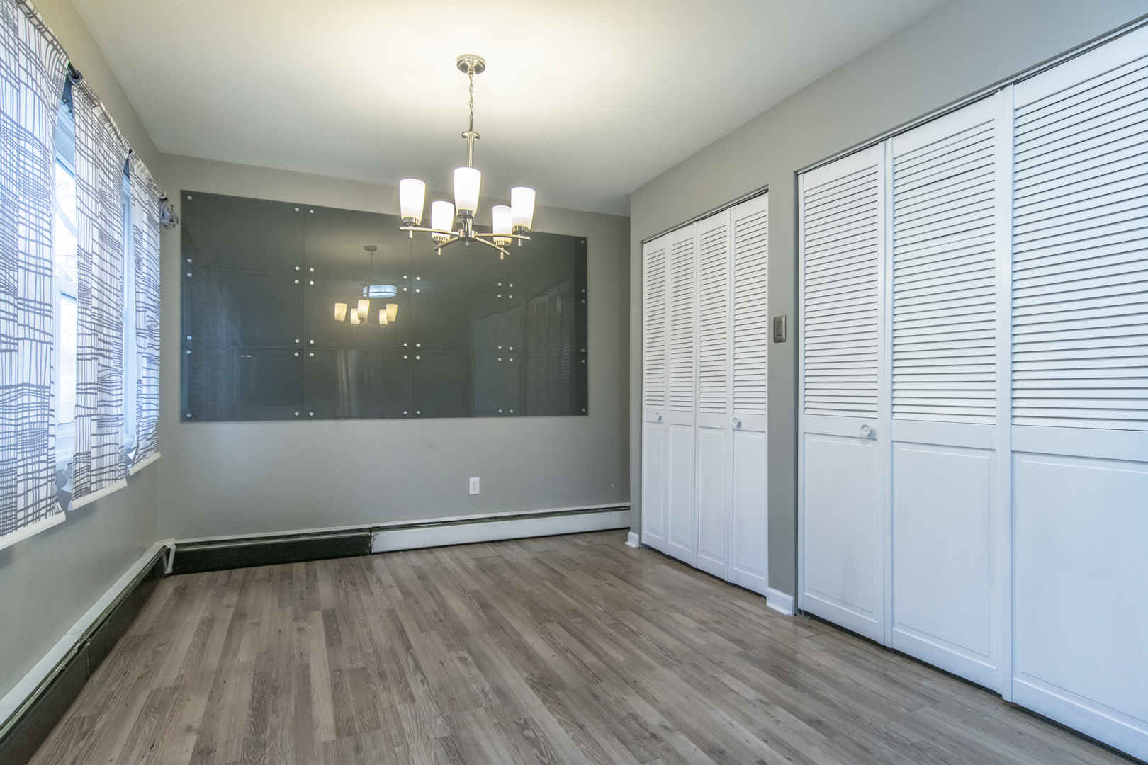 201 Oakwood Drive, Shorewood, IL 60404