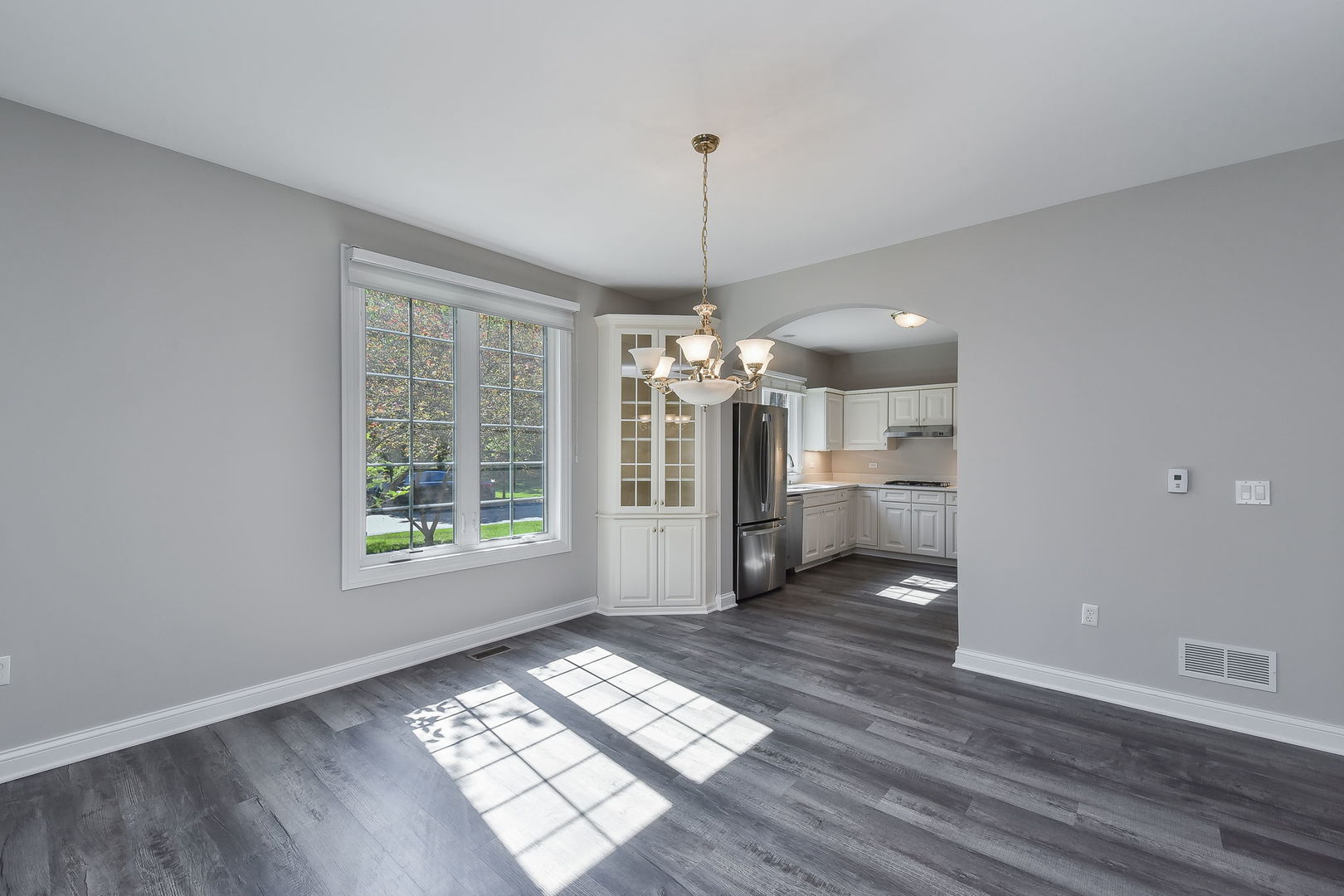 410 Delnor Glen Drive #410, St. Charles, IL 60174