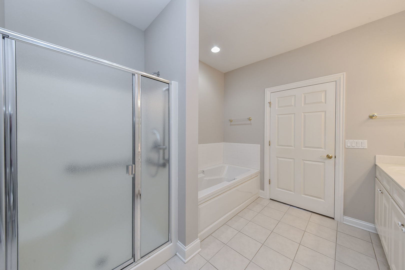 410 Delnor Glen Drive #410, St. Charles, IL 60174