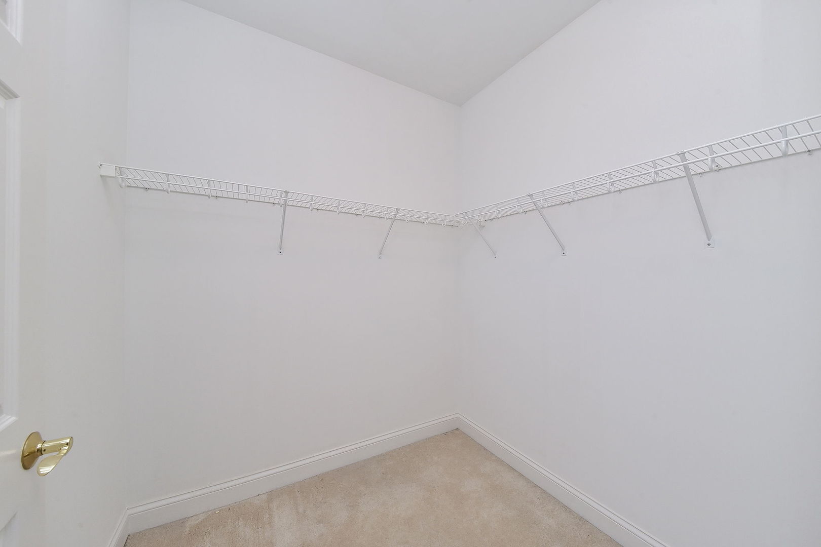 410 Delnor Glen Drive #410, St. Charles, IL 60174