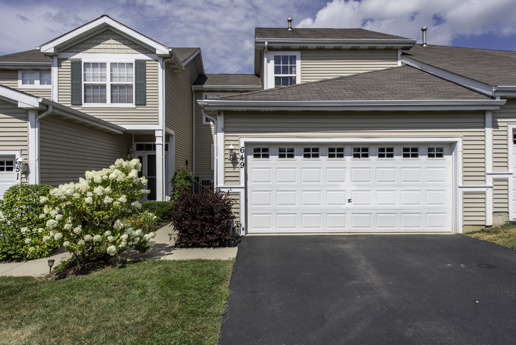 649 N Fox Trail, Round Lake, IL 60073