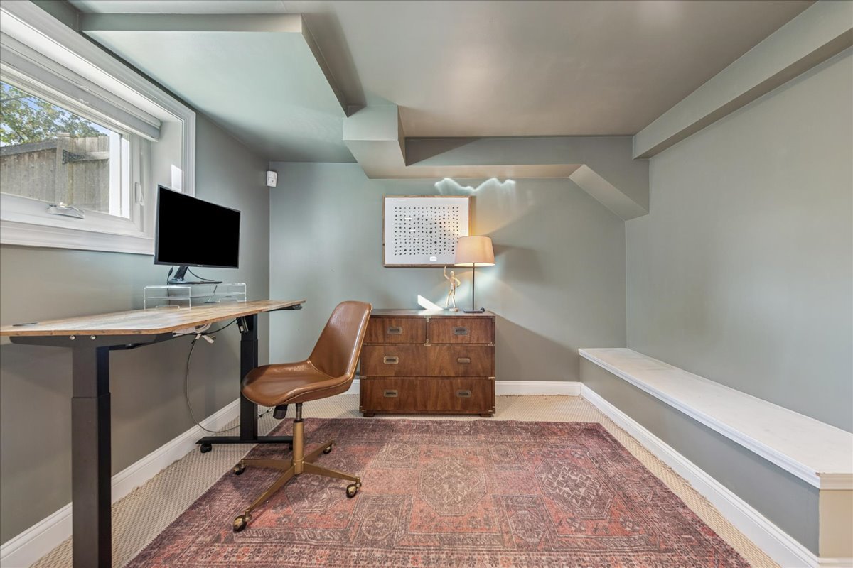 109 W Hillside Avenue, Barrington, IL 60010