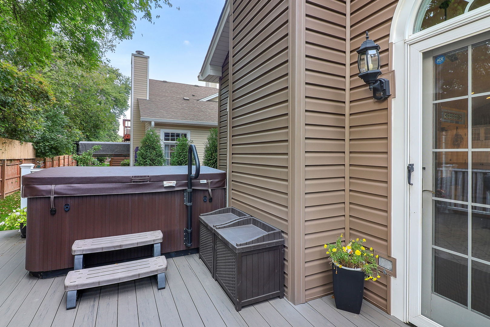 14630 Club Circle Drive, Oak Forest, IL 60452