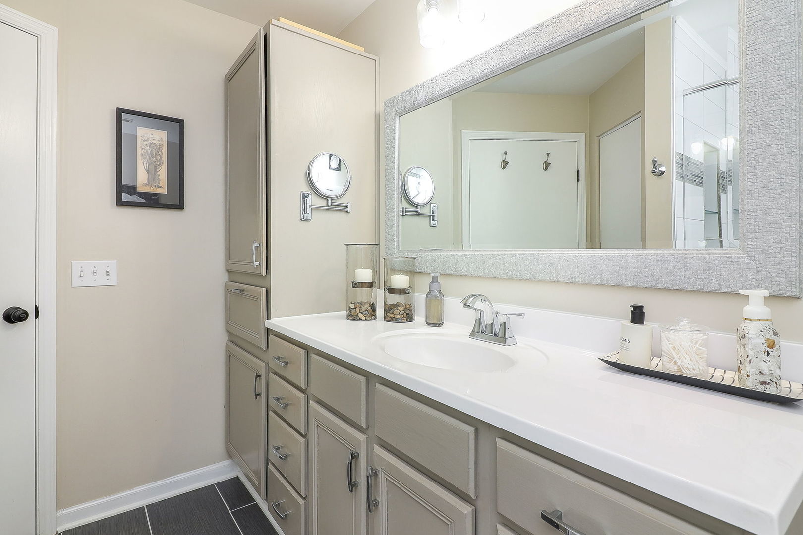 14630 Club Circle Drive, Oak Forest, IL 60452