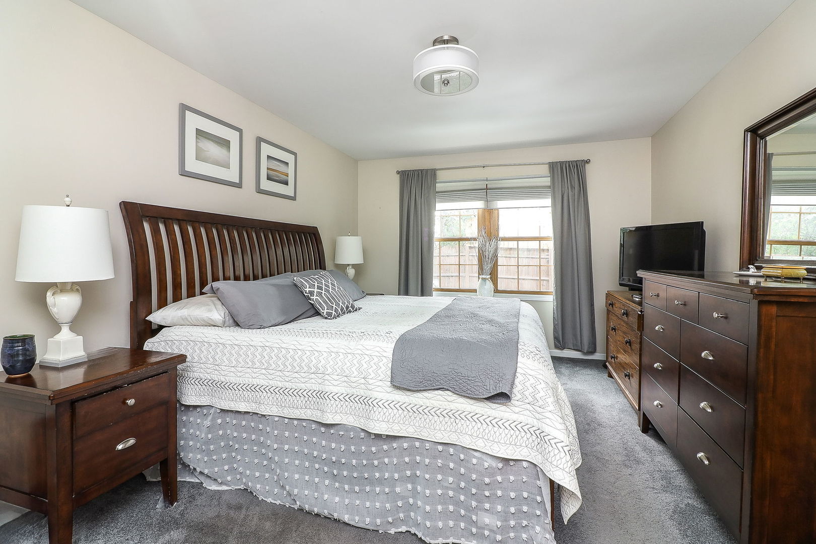 14630 Club Circle Drive, Oak Forest, IL 60452