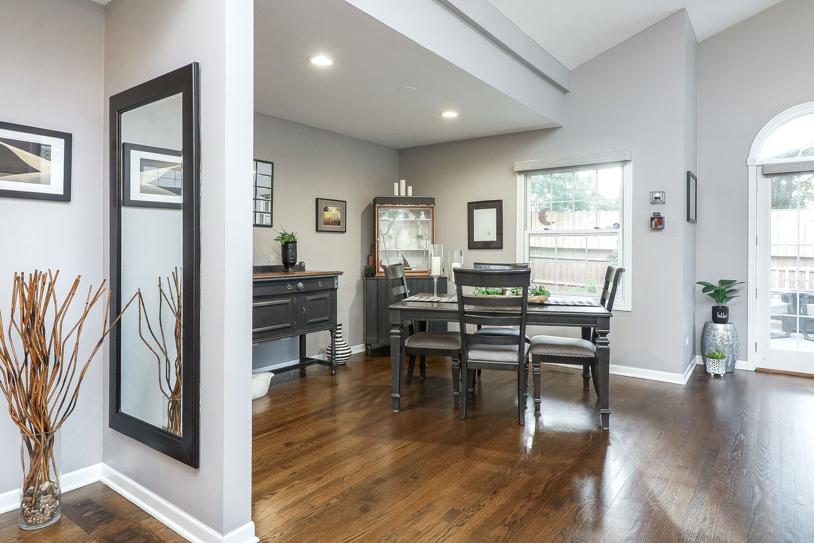 14630 Club Circle Drive, Oak Forest, IL 60452