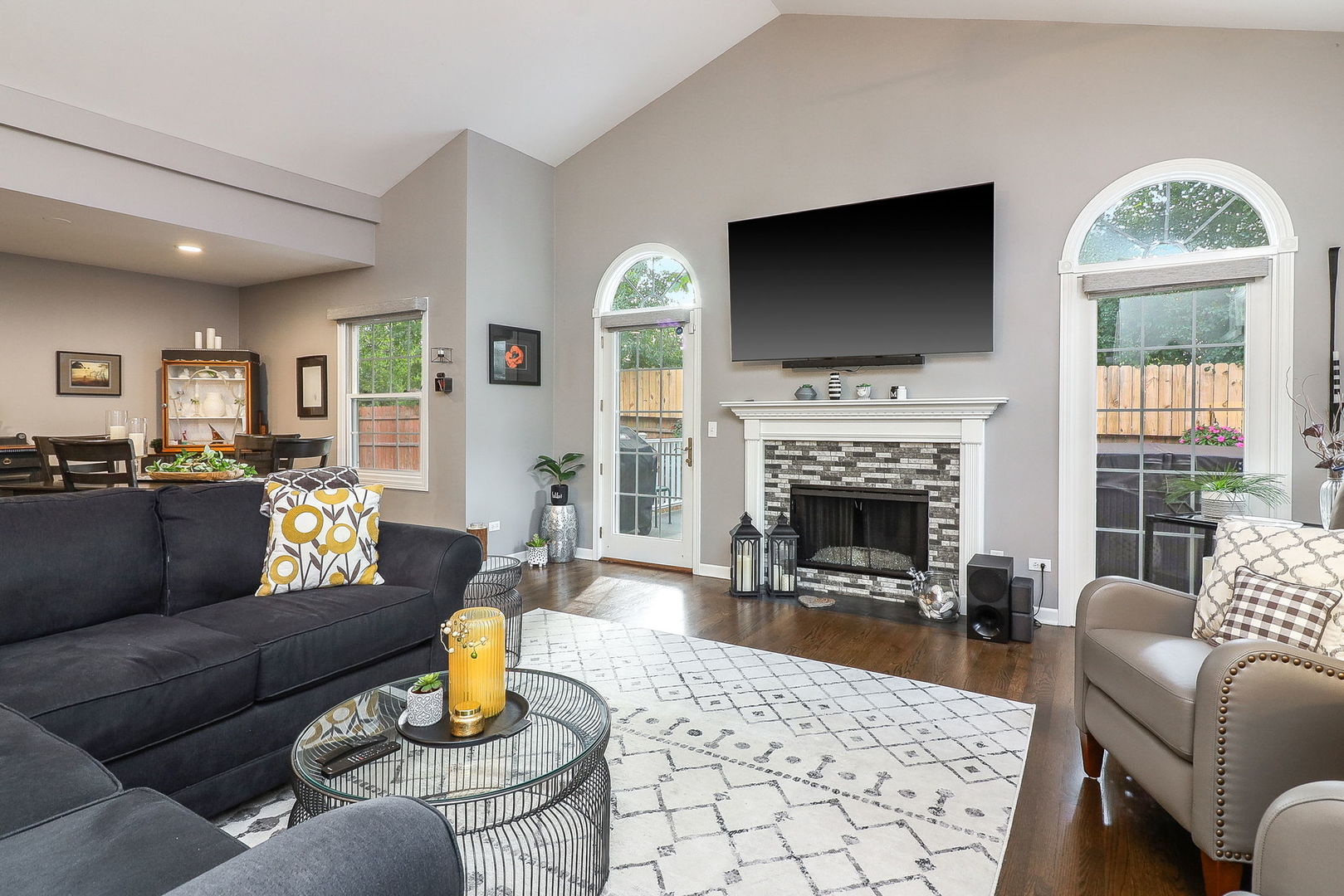 14630 Club Circle Drive, Oak Forest, IL 60452