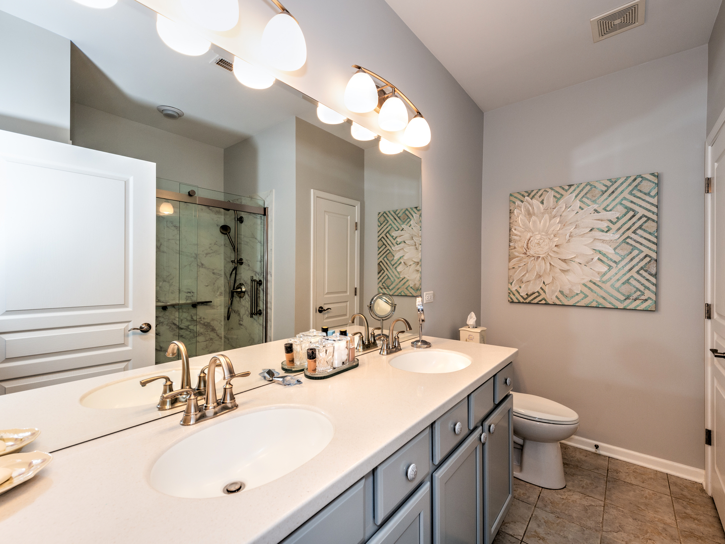 3263 Eastbank Circle, Mundelein, IL 60060