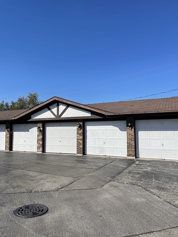 5630 W 103rd Street #308, Oak Lawn, IL 60453