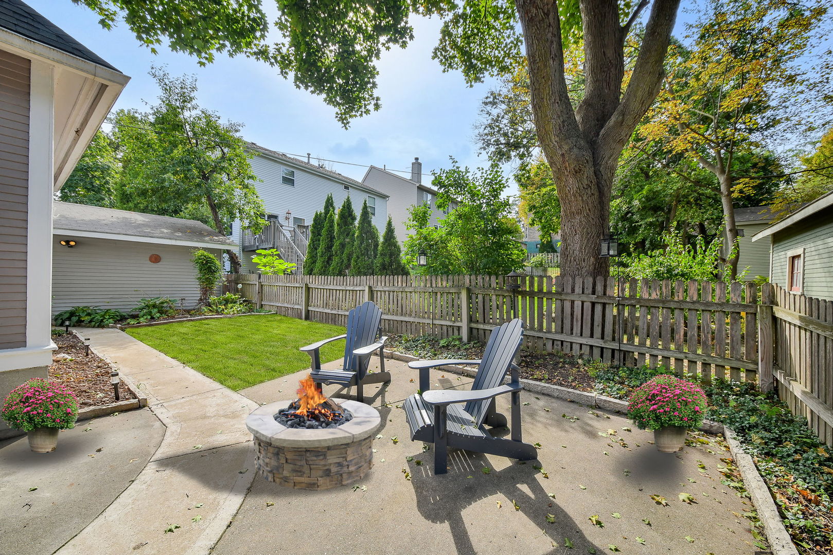 113 S 4th Street, St. Charles, IL 60174