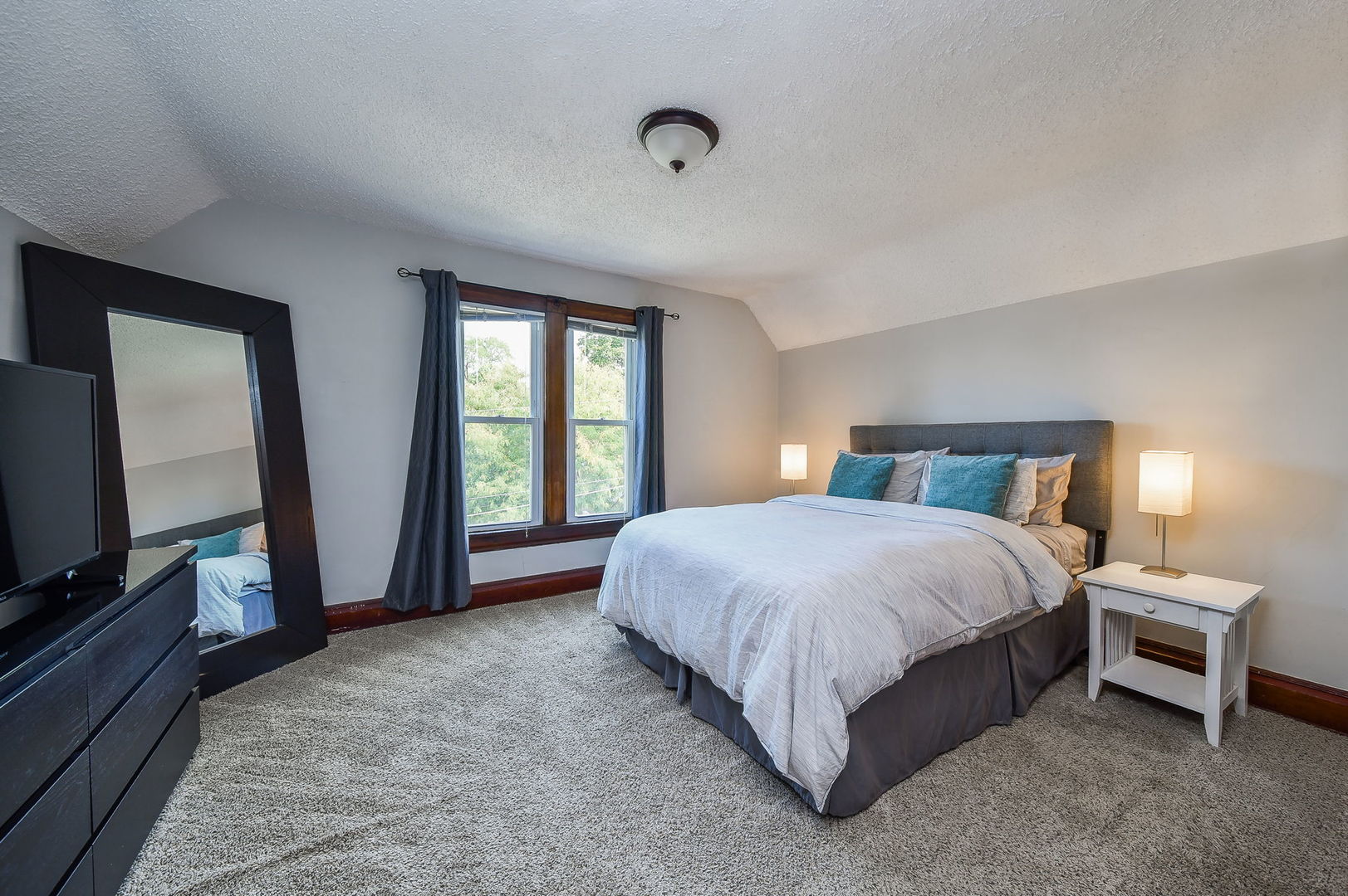 113 S 4th Street, St. Charles, IL 60174