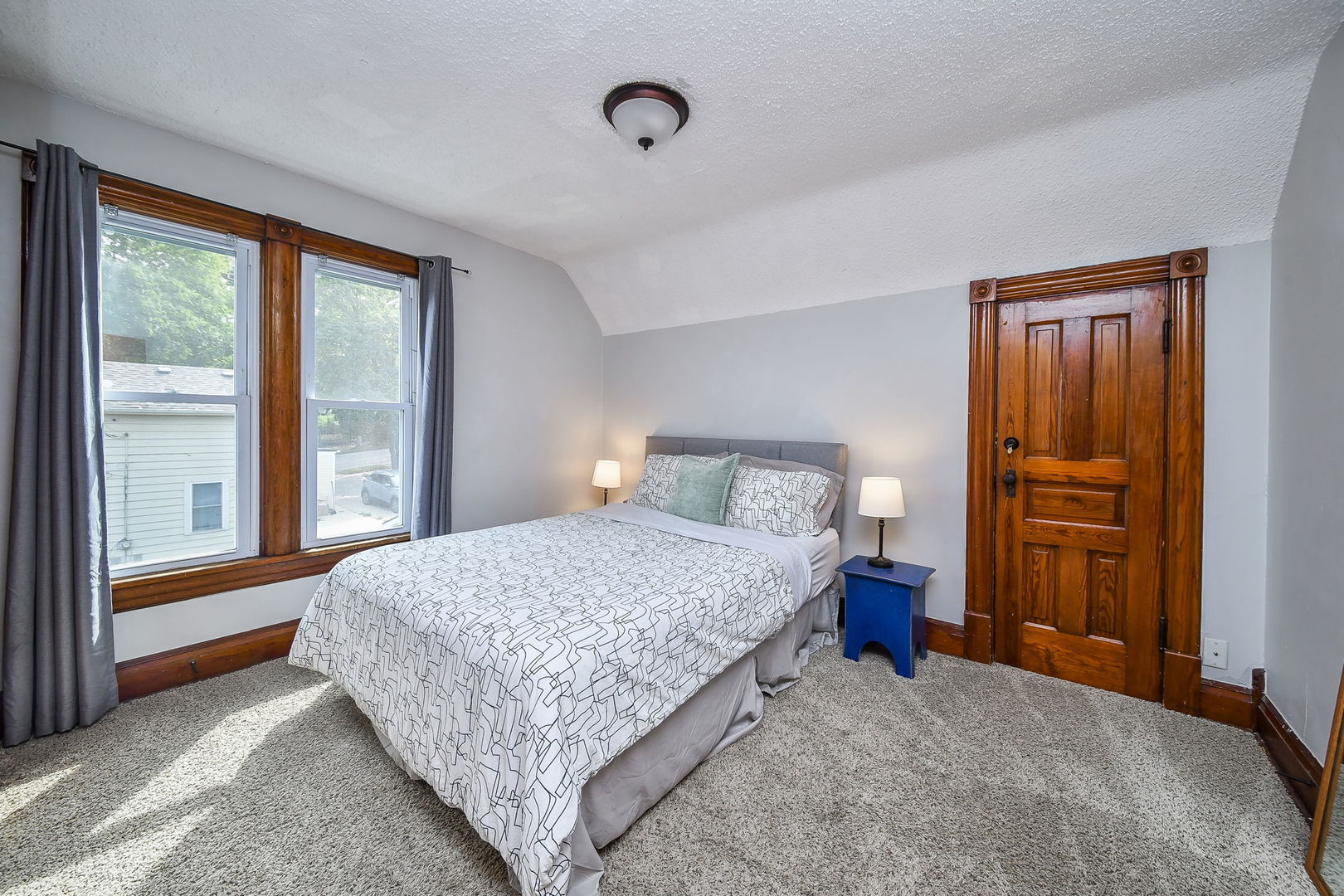 113 S 4th Street, St. Charles, IL 60174