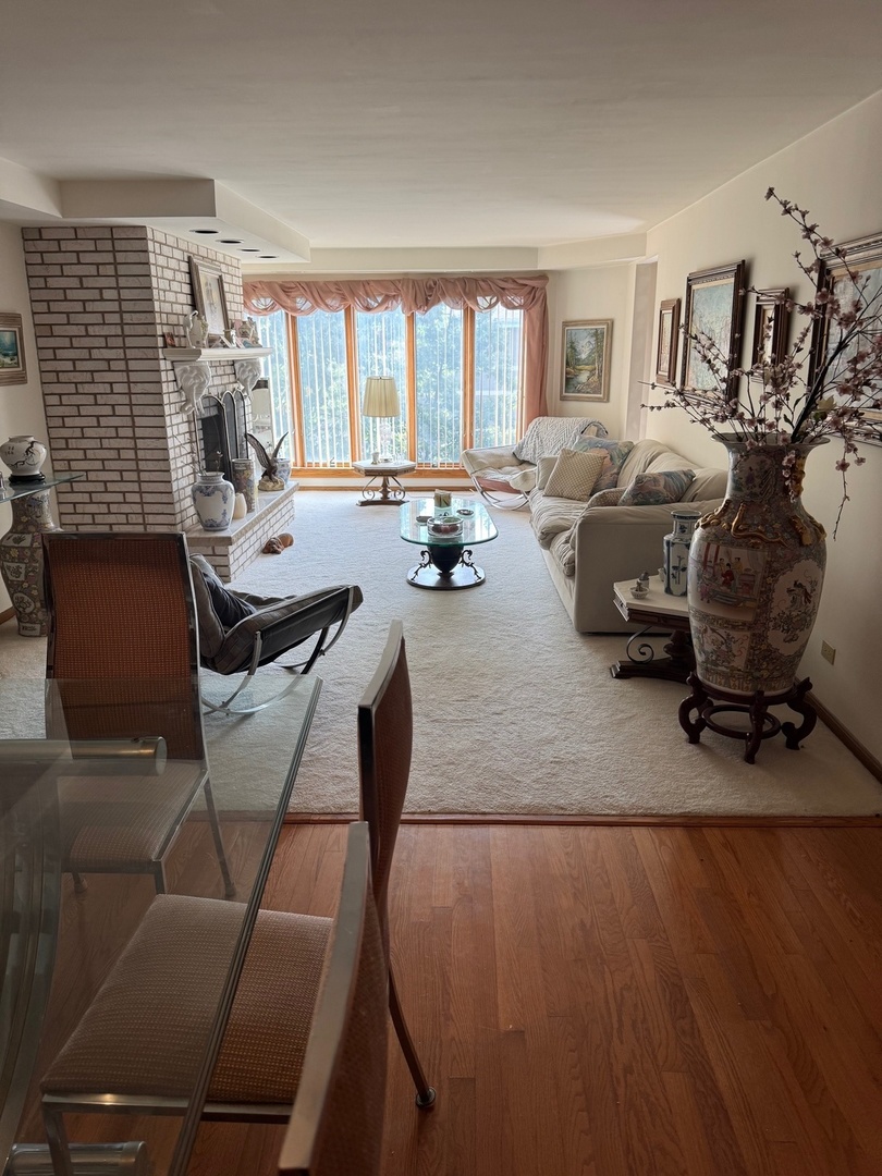 467 HIAWATHA Trail #411, Wood Dale, IL 60191