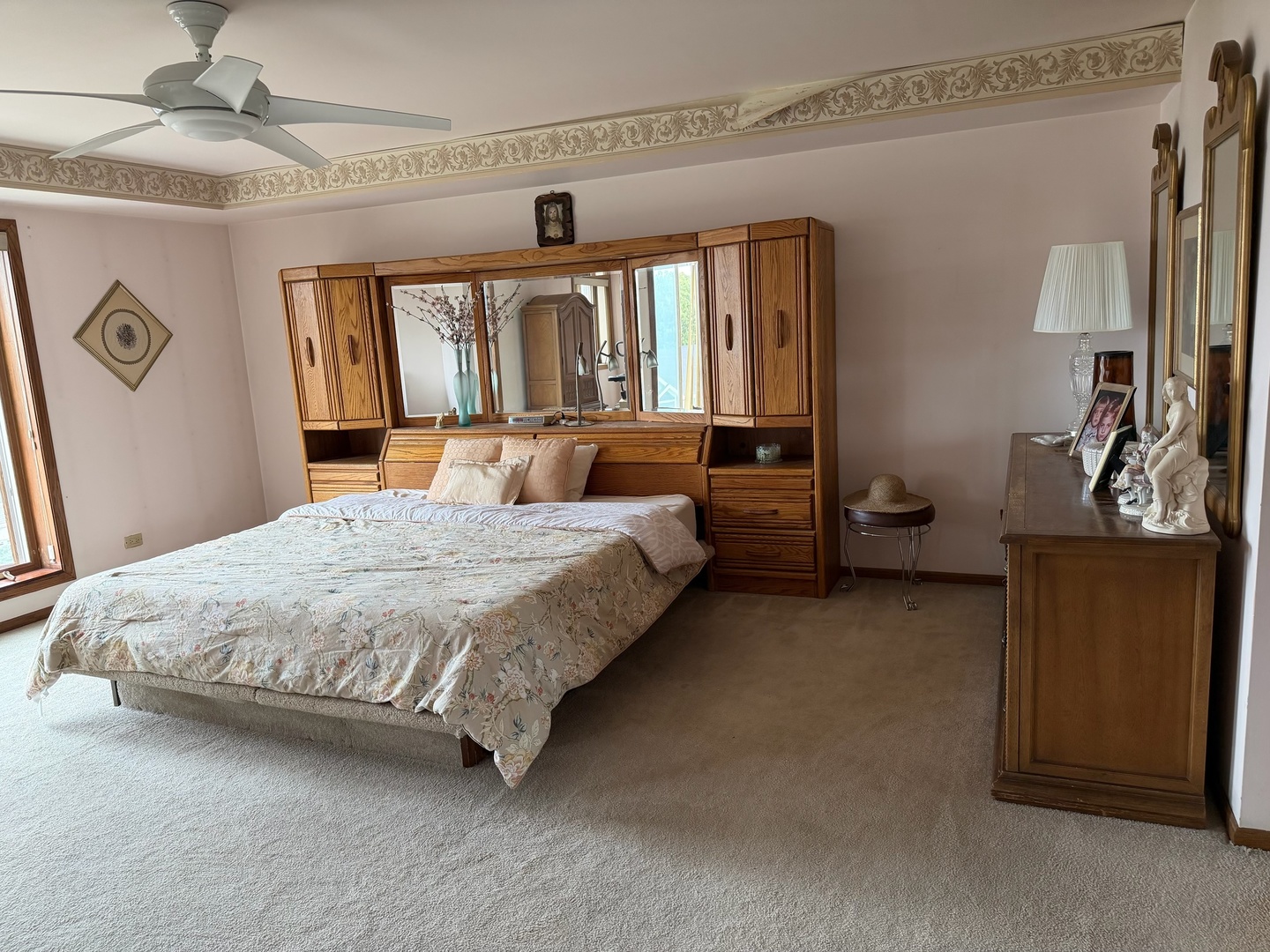 467 HIAWATHA Trail #411, Wood Dale, IL 60191