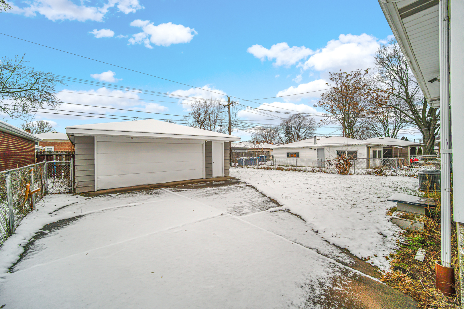 650 Mackinaw Avenue, Calumet City, IL 60409