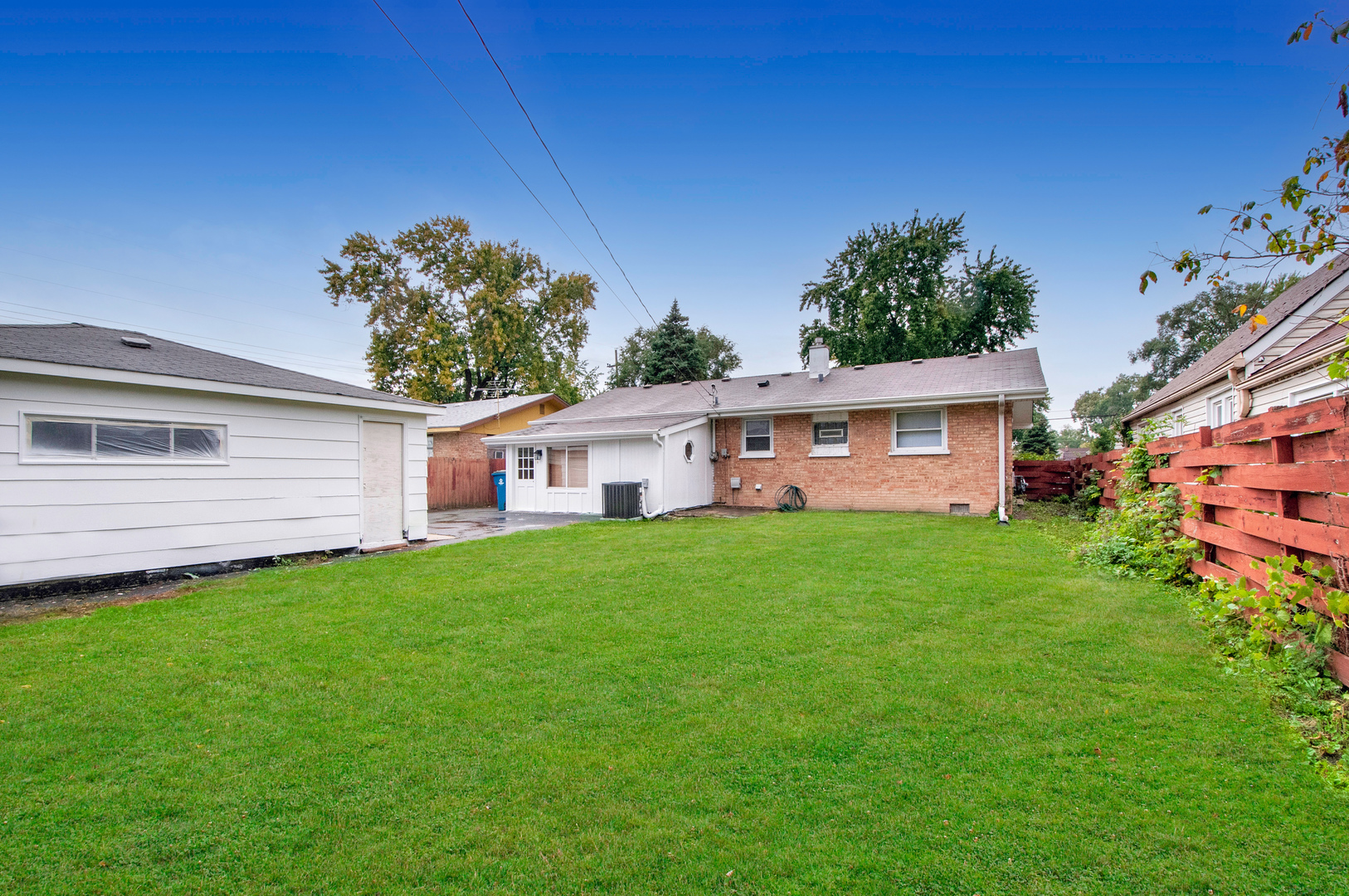 15053 Lawndale Avenue, Midlothian, IL 60445