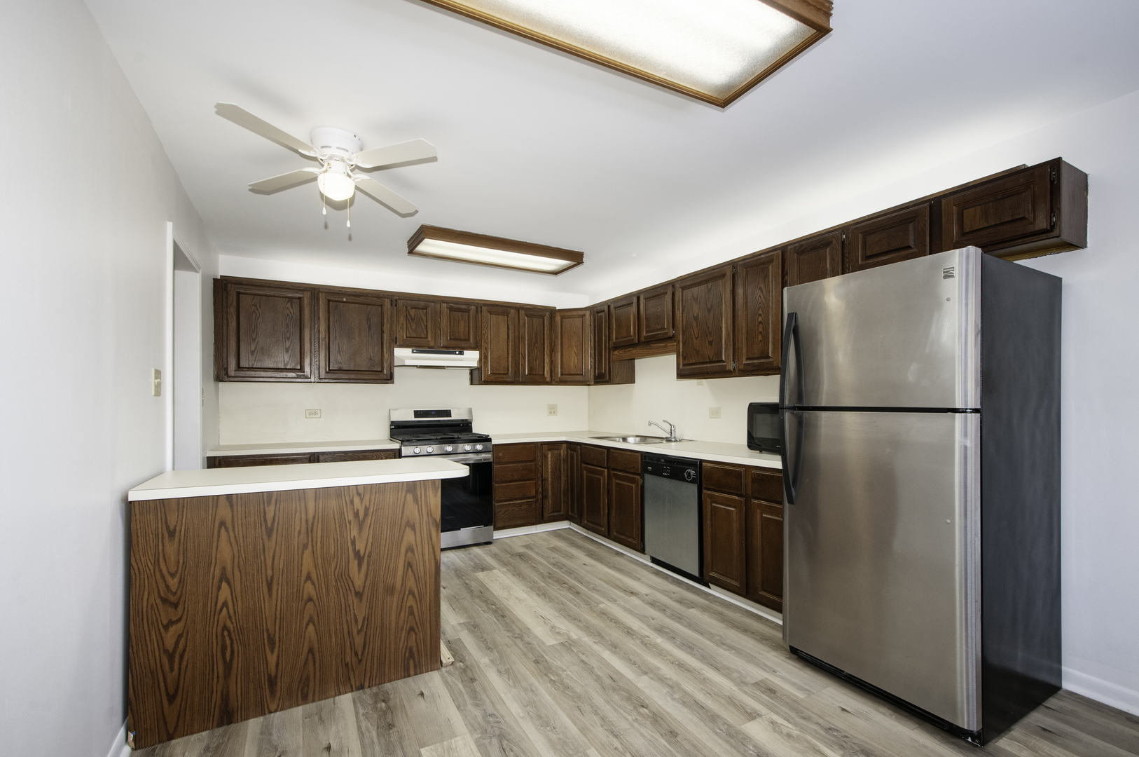 15053 Lawndale Avenue, Midlothian, IL 60445