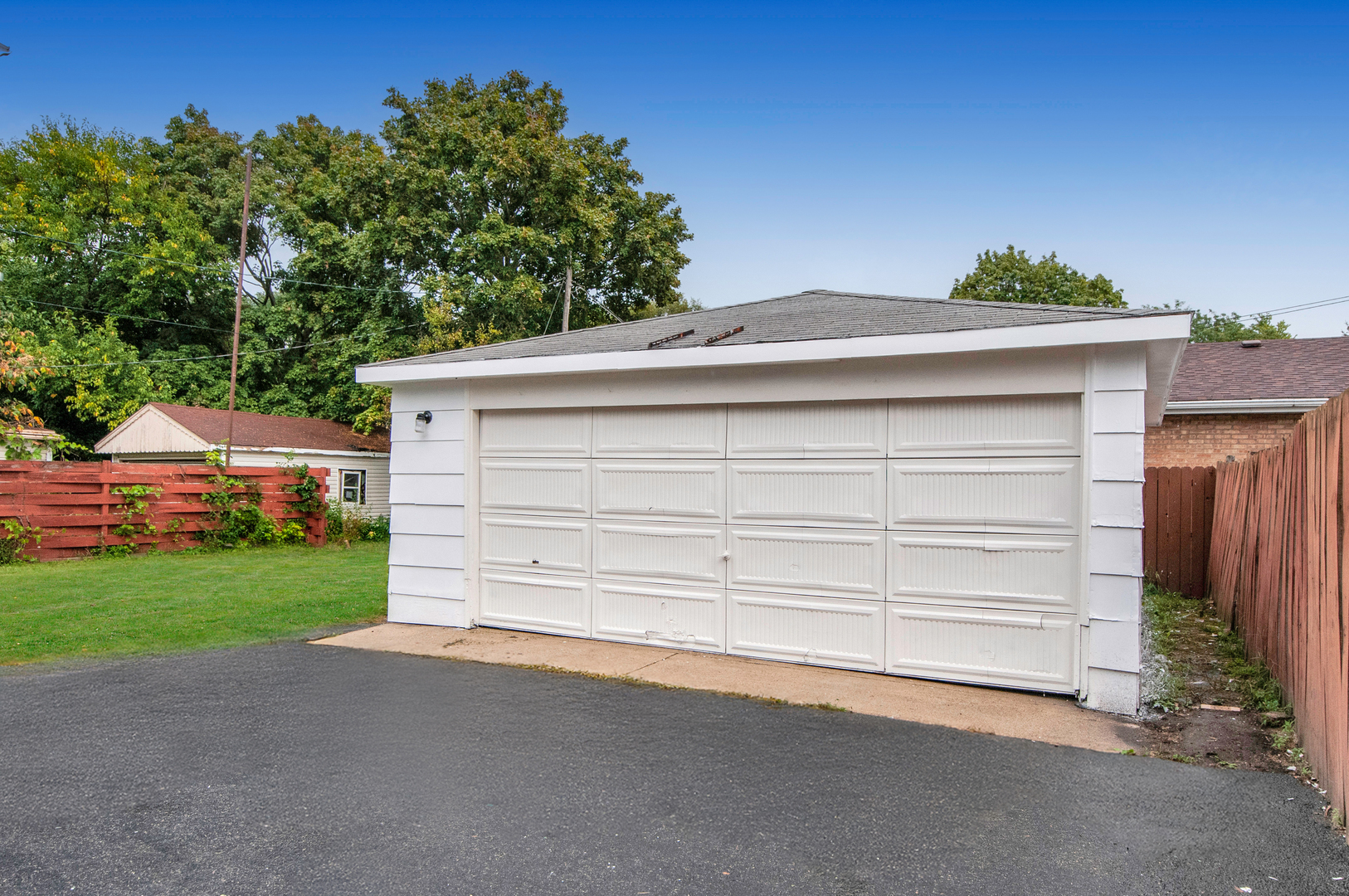 15053 Lawndale Avenue, Midlothian, IL 60445