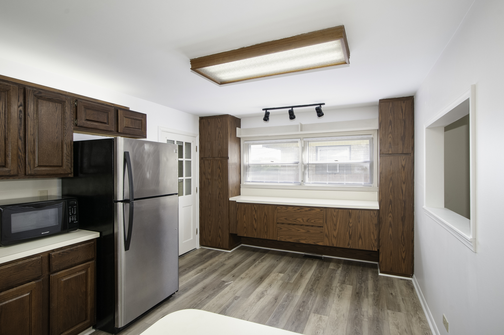 15053 Lawndale Avenue, Midlothian, IL 60445