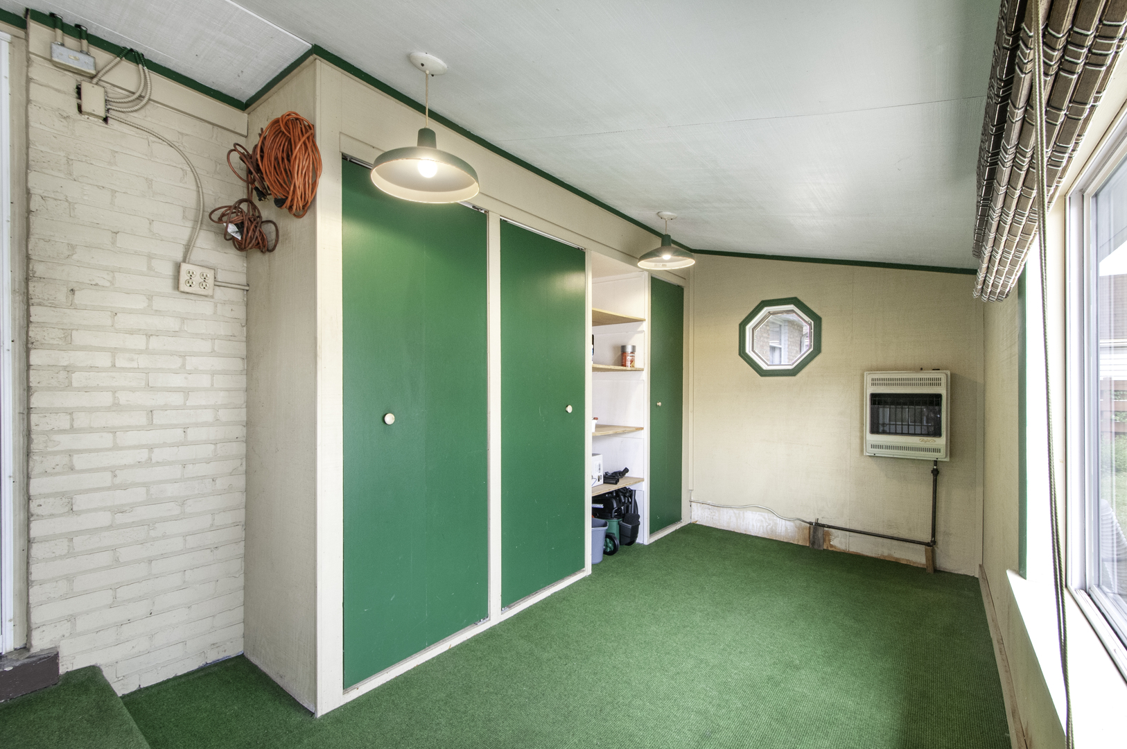 15053 Lawndale Avenue, Midlothian, IL 60445