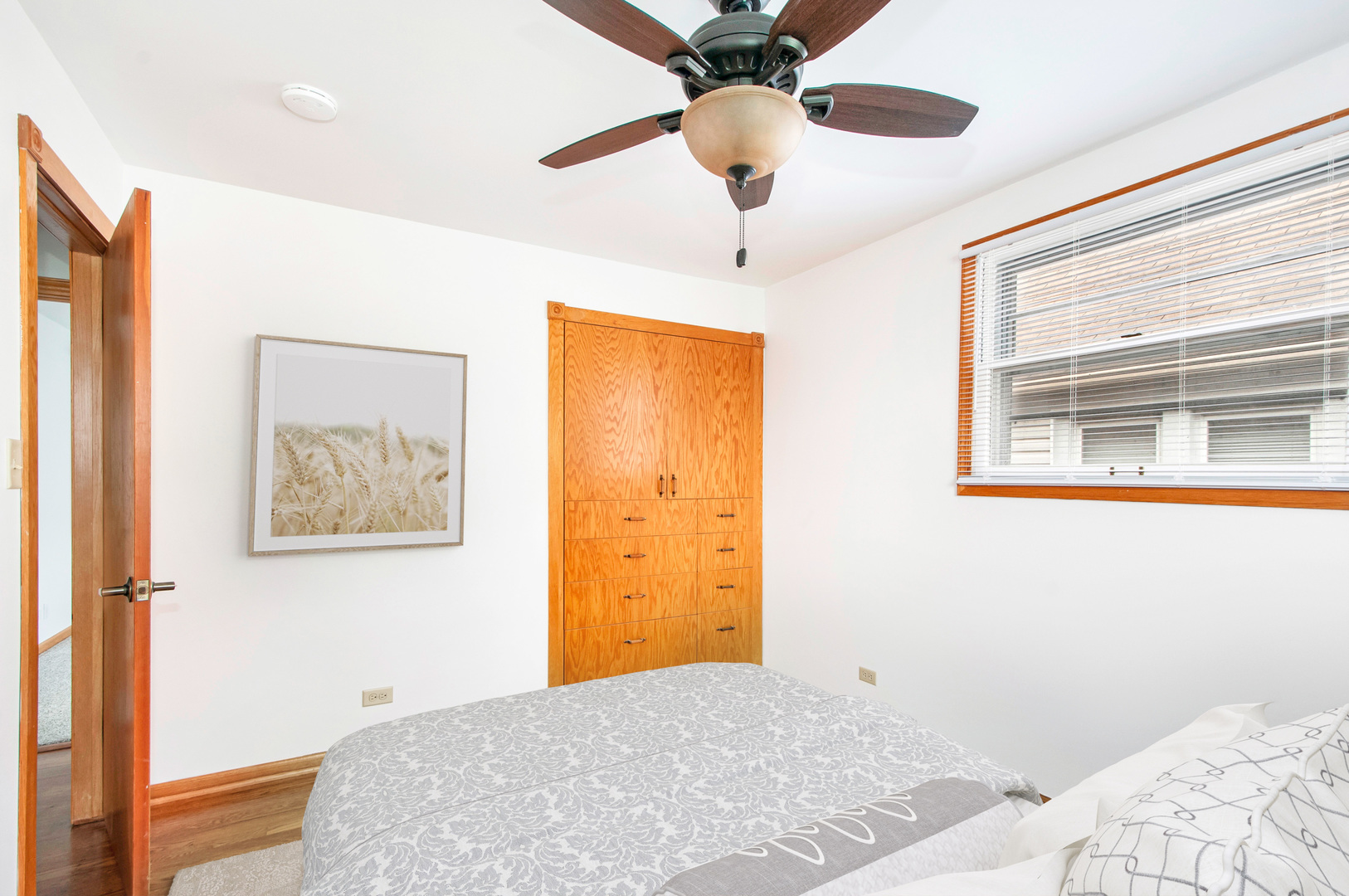 15053 Lawndale Avenue, Midlothian, IL 60445