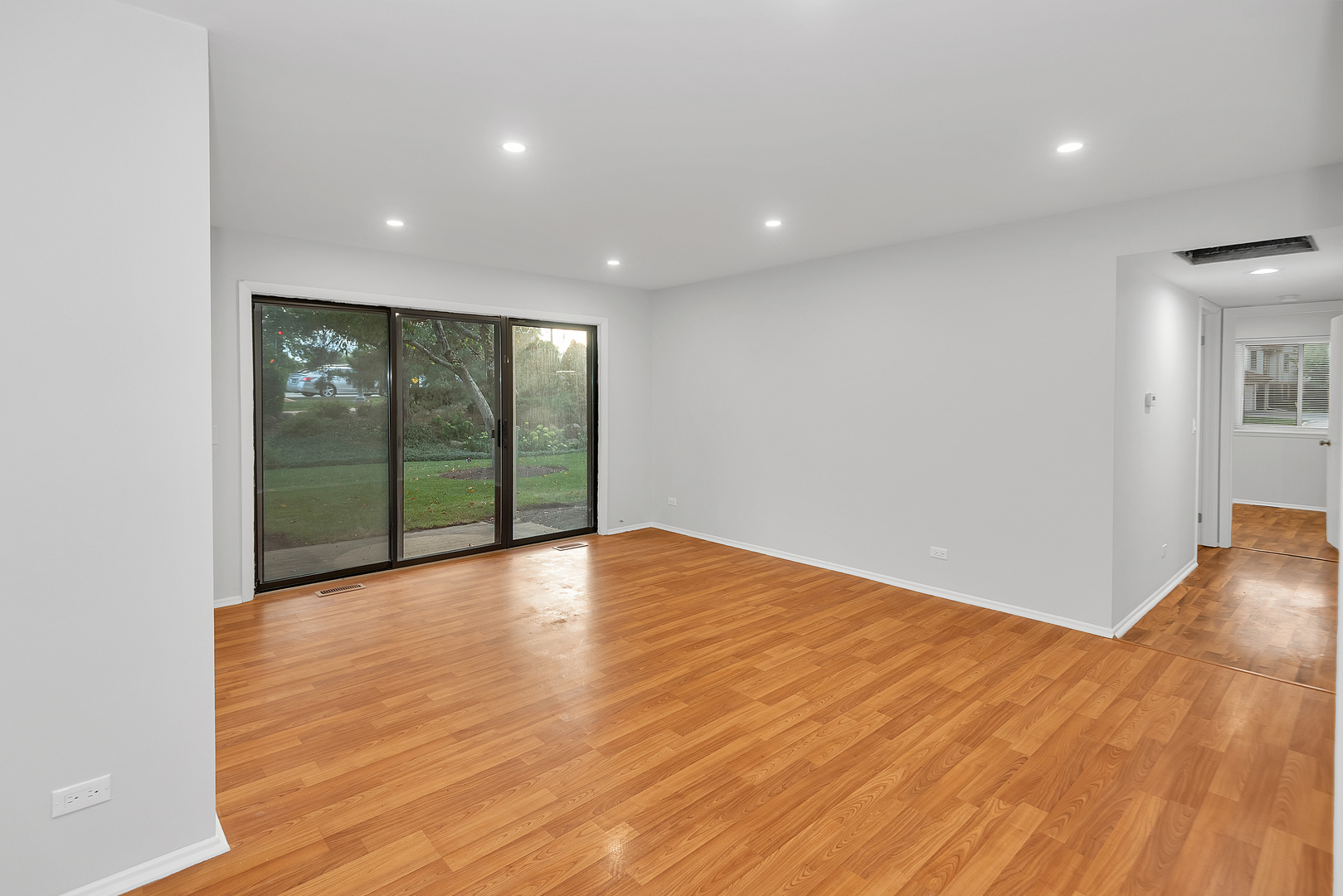 1059 Southbury Lane #D1, Wheeling, IL 60090