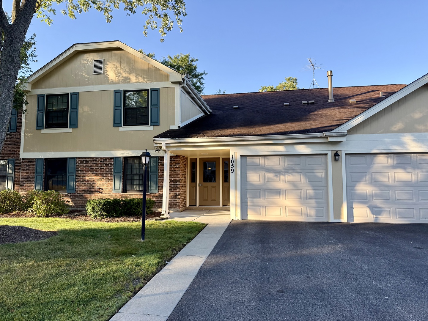 1059 Southbury Lane #D1, Wheeling, IL 60090