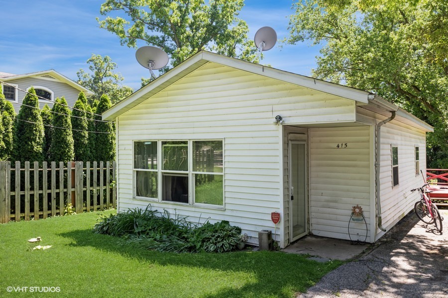 6415 N Shore Avenue, Spring Grove, IL 60081