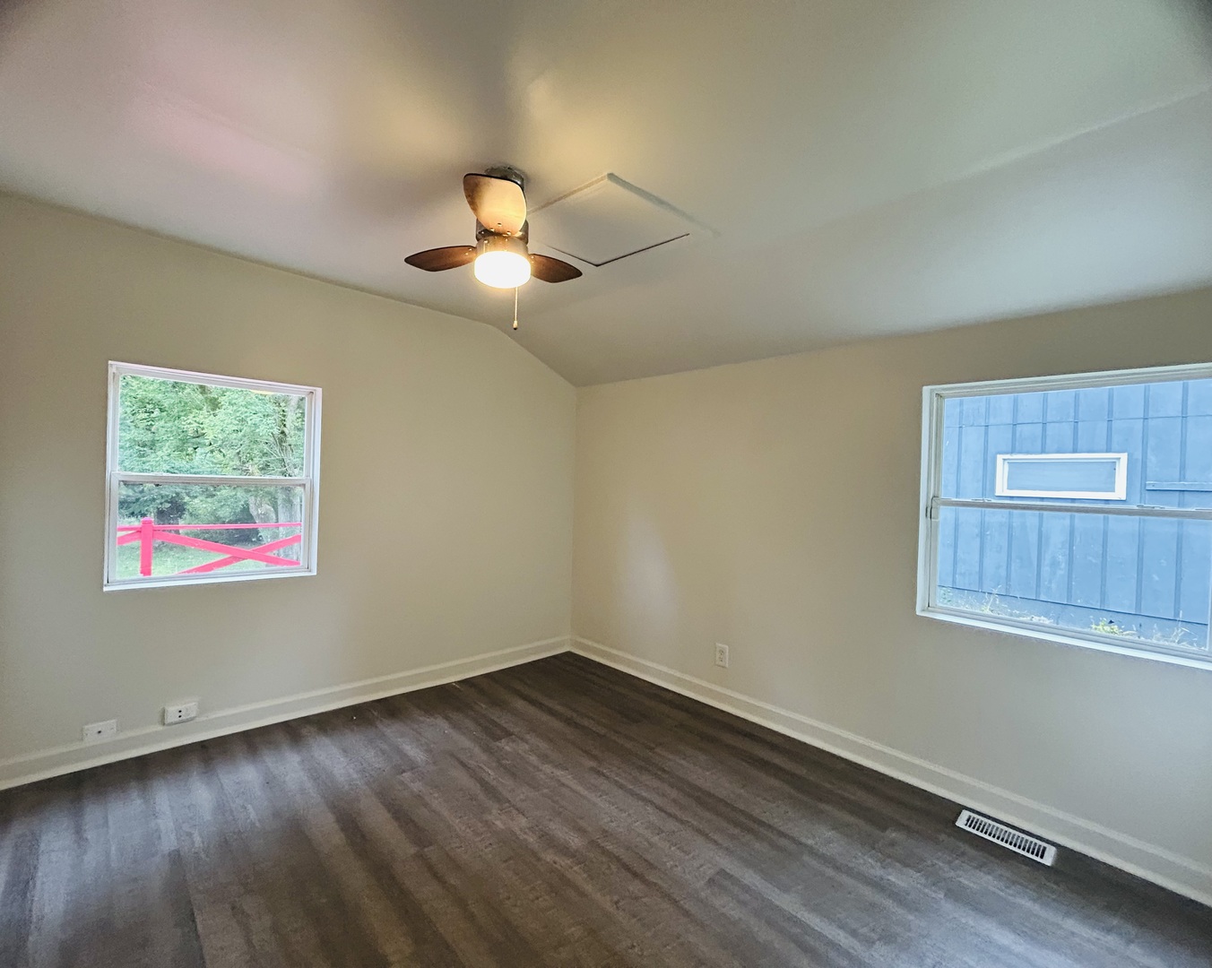 6415 N Shore Avenue, Spring Grove, IL 60081