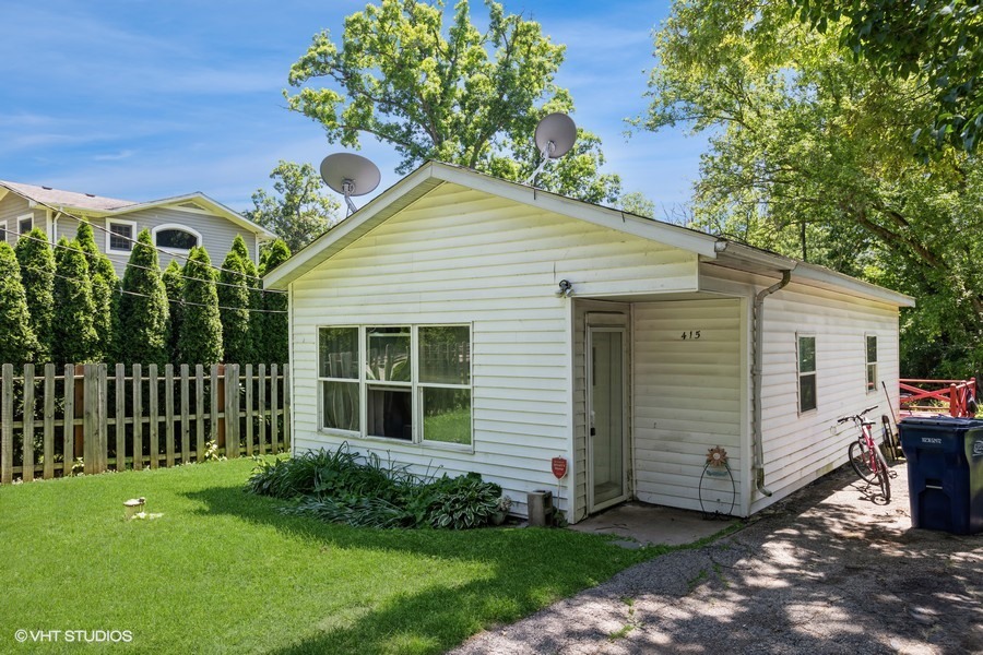 6415 N Shore Avenue, Spring Grove, IL 60081