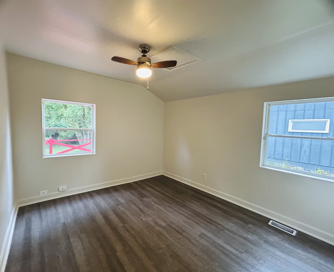 6415 N Shore Avenue, Spring Grove, IL 60081