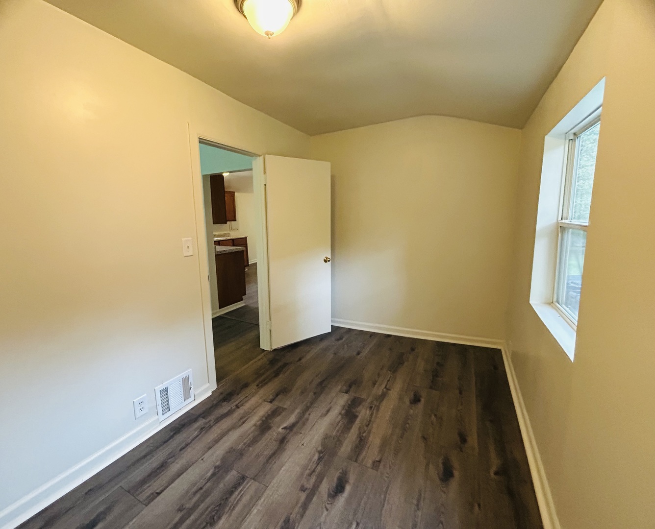 6415 N Shore Avenue, Spring Grove, IL 60081