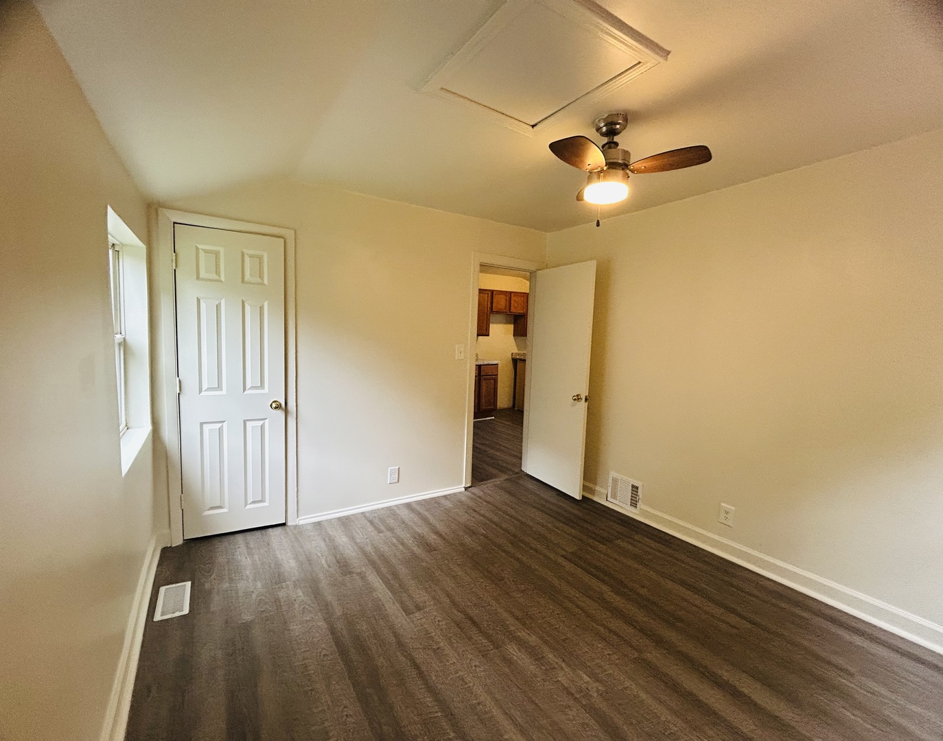 6415 N Shore Avenue, Spring Grove, IL 60081